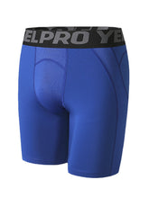 Atmungsaktive, schnelltrocknende Fitness-Shorts aus Stretch-Mesh für Herren mit schmaler Passform