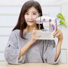 Tragbare elektrische Mini-Nähmaschine mit Nachtlicht, Fußpedal und Handtisch für den Hausgebrauch