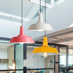 Moderne industrielle Pendelleuchte aus Metall – stilvolles Lampenschirmdekor