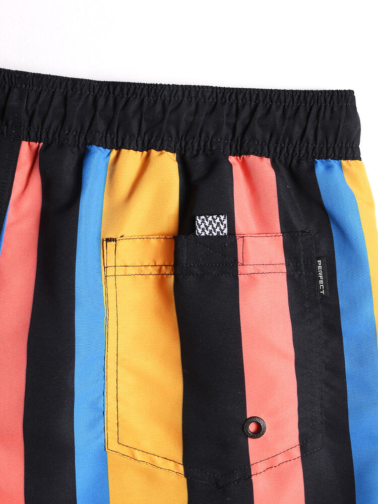 Schnelltrocknende Strandshorts für Herren mit bunten Streifen und Kordelzug