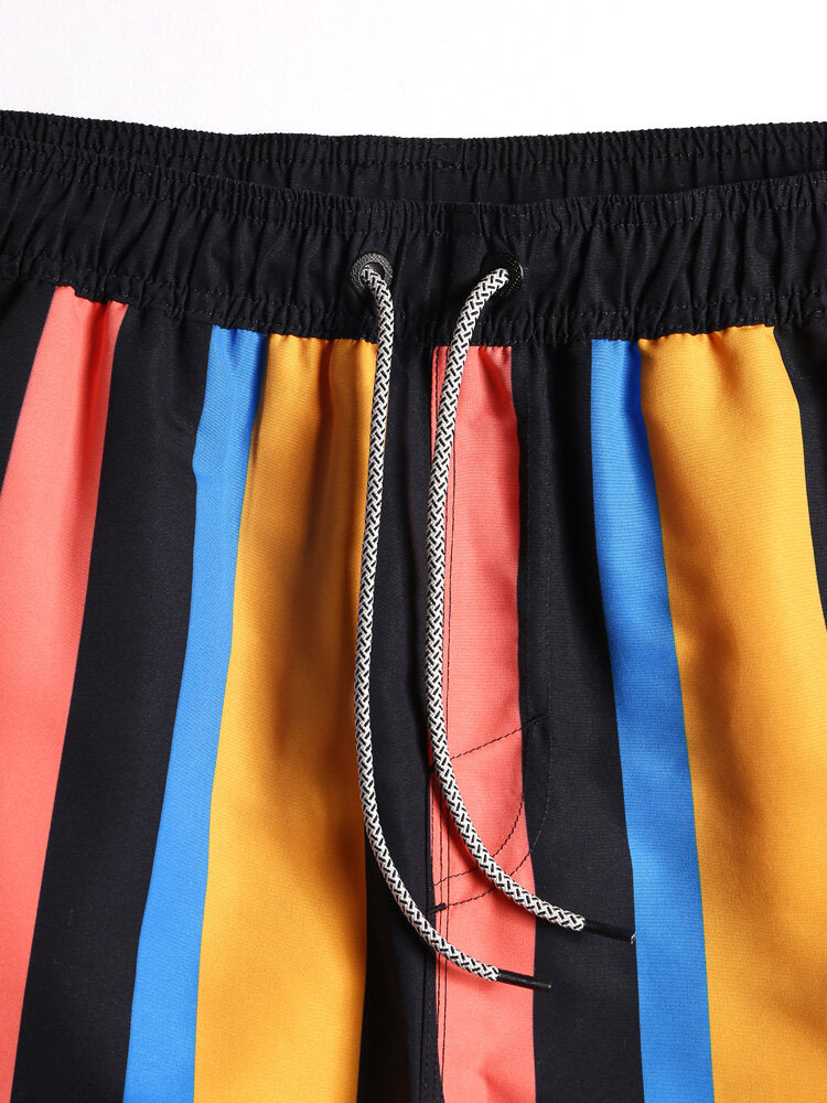 Schnelltrocknende Strandshorts für Herren mit bunten Streifen und Kordelzug