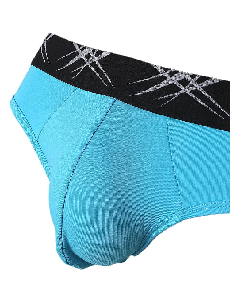 Einfarbige, atmungsaktive Herren-Slips aus Baumwolle mit mittlerer Taille - elastisch und dünn