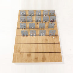 Fertige Ohrring-Studs aus Bambusholz, Schmuck-Organizer-Brett