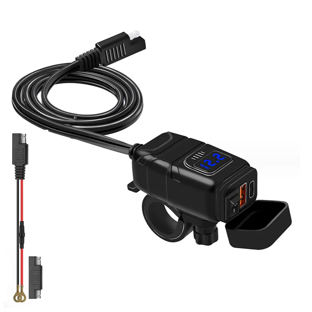 Wasserdichtes QC3.0 Typ C Motorrad-Telefonladegerät 6,4 A 12 V USB mit Voltmeter