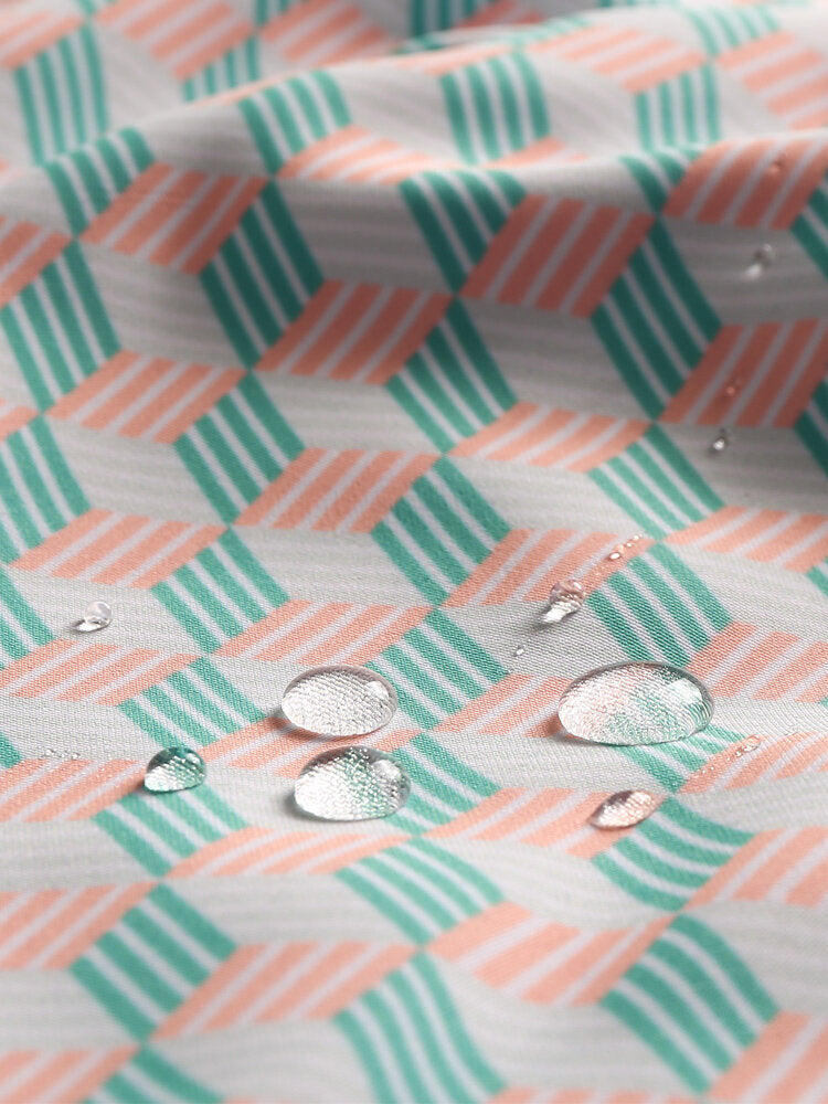 Schnelltrocknende Strandshorts mit Geo-Print und Kordelzug für Herren