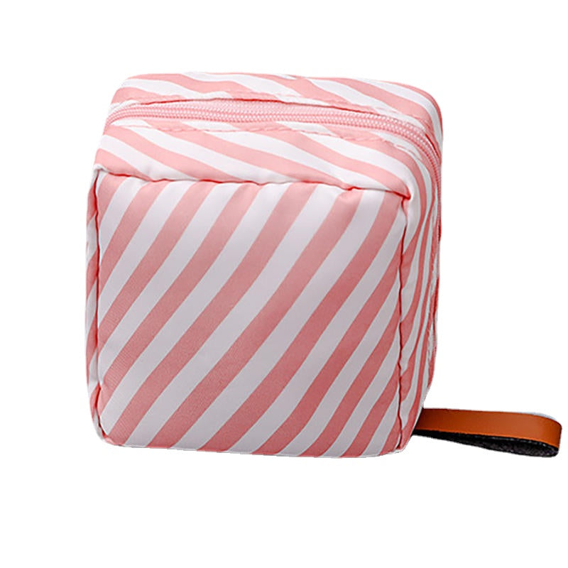 Cute Simple Cosmetic Storage Bag - Perfect for Travel and Wash Essentials