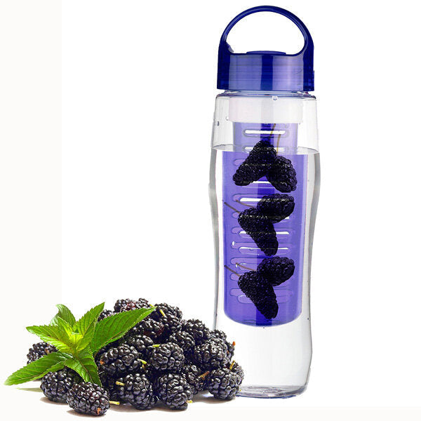 700 ml BPA-freie Sport-Wasserflasche aus Kunststoff mit Fruchteinsatz und Filter zur Saftherstellung