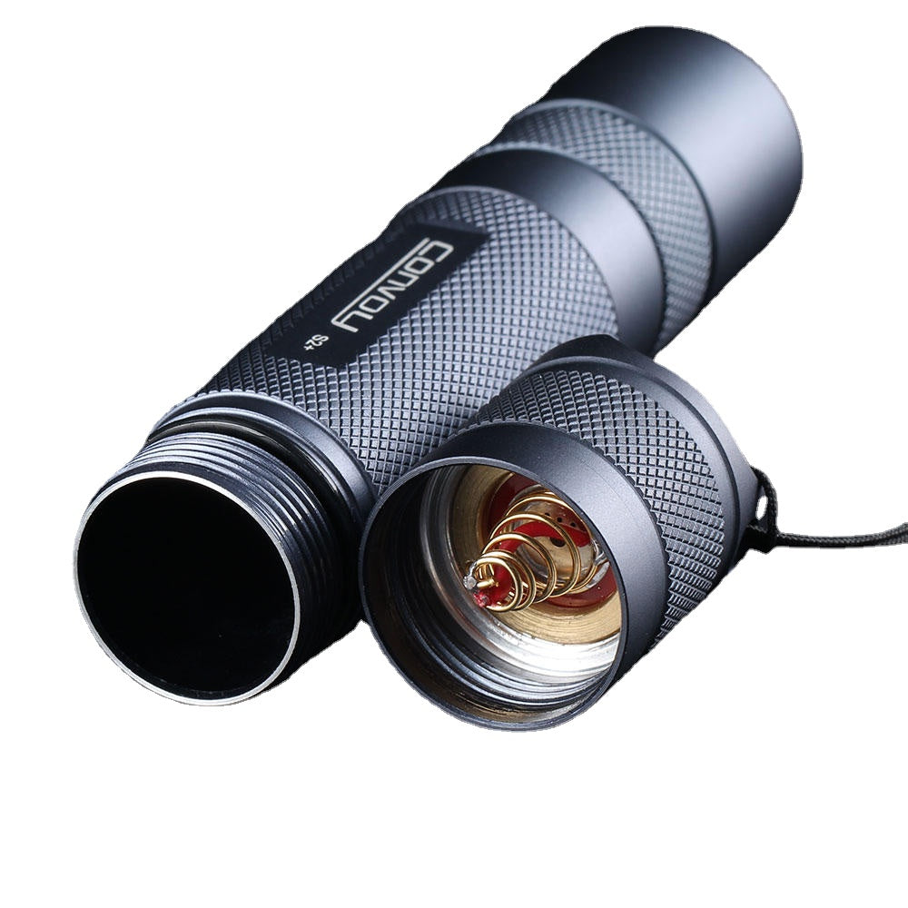 1800lm 6500K 18650 Flashlight with Temperature Protection