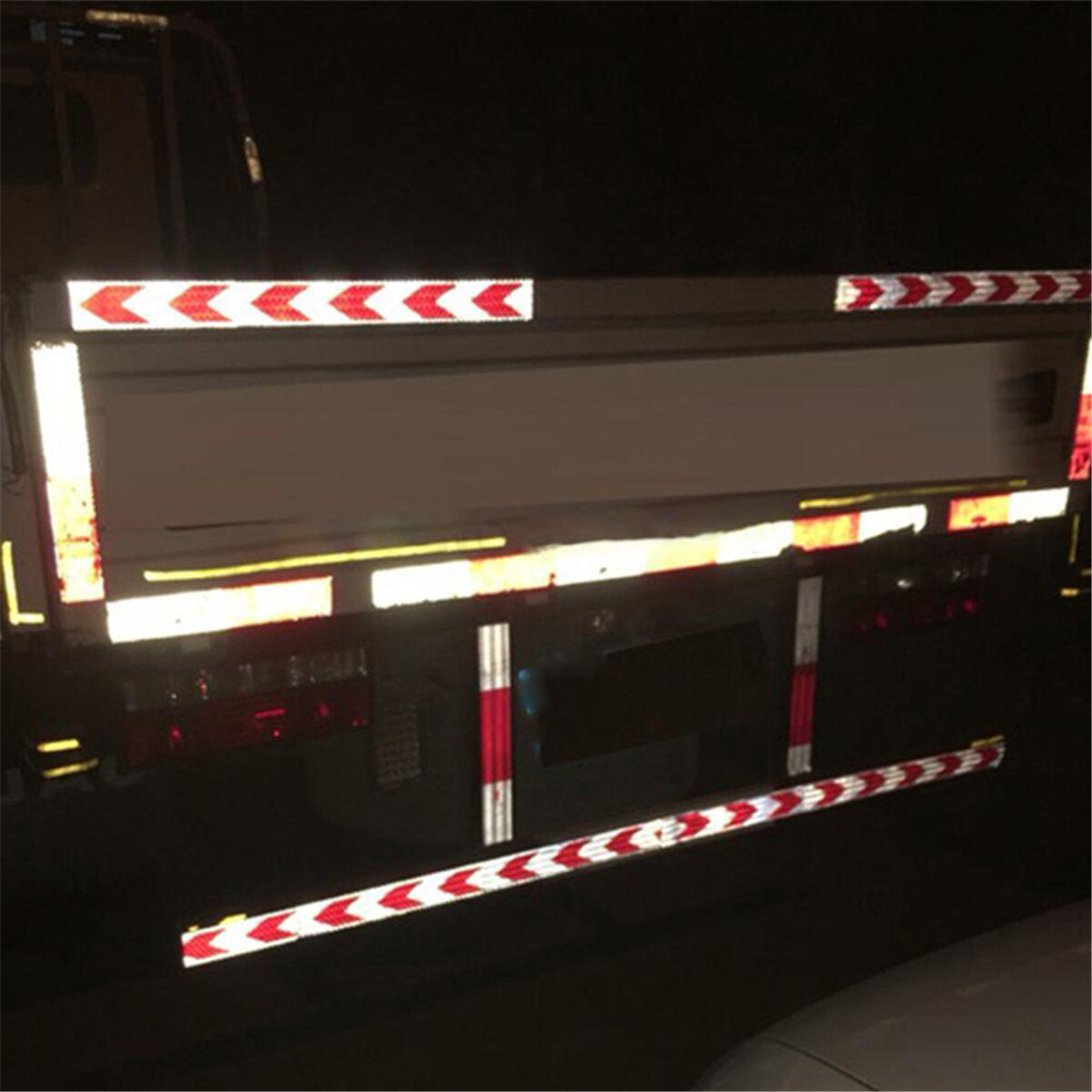 36m Red White Reflective Arrow Sticker Safety Warning Conspicuity Tape Strip