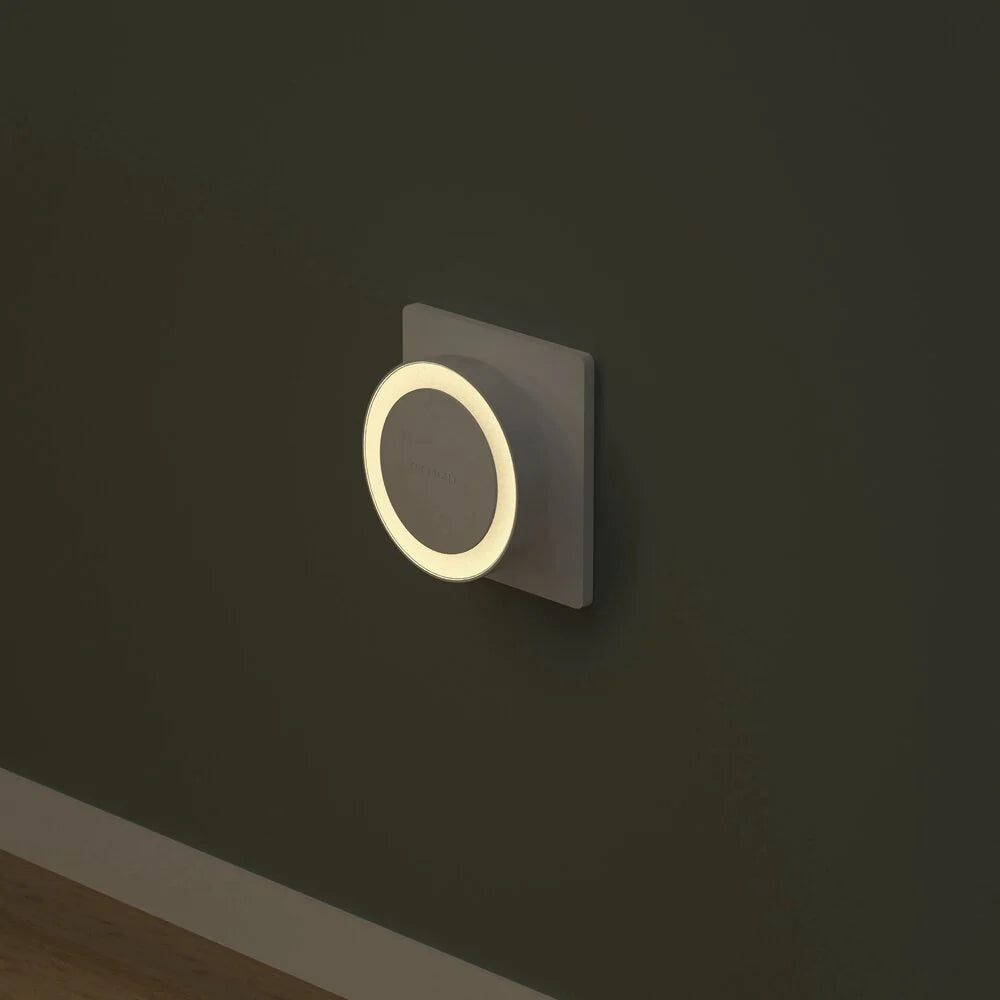 Ultra-Low Power LED Night Light with Light Sensor, EU Plug