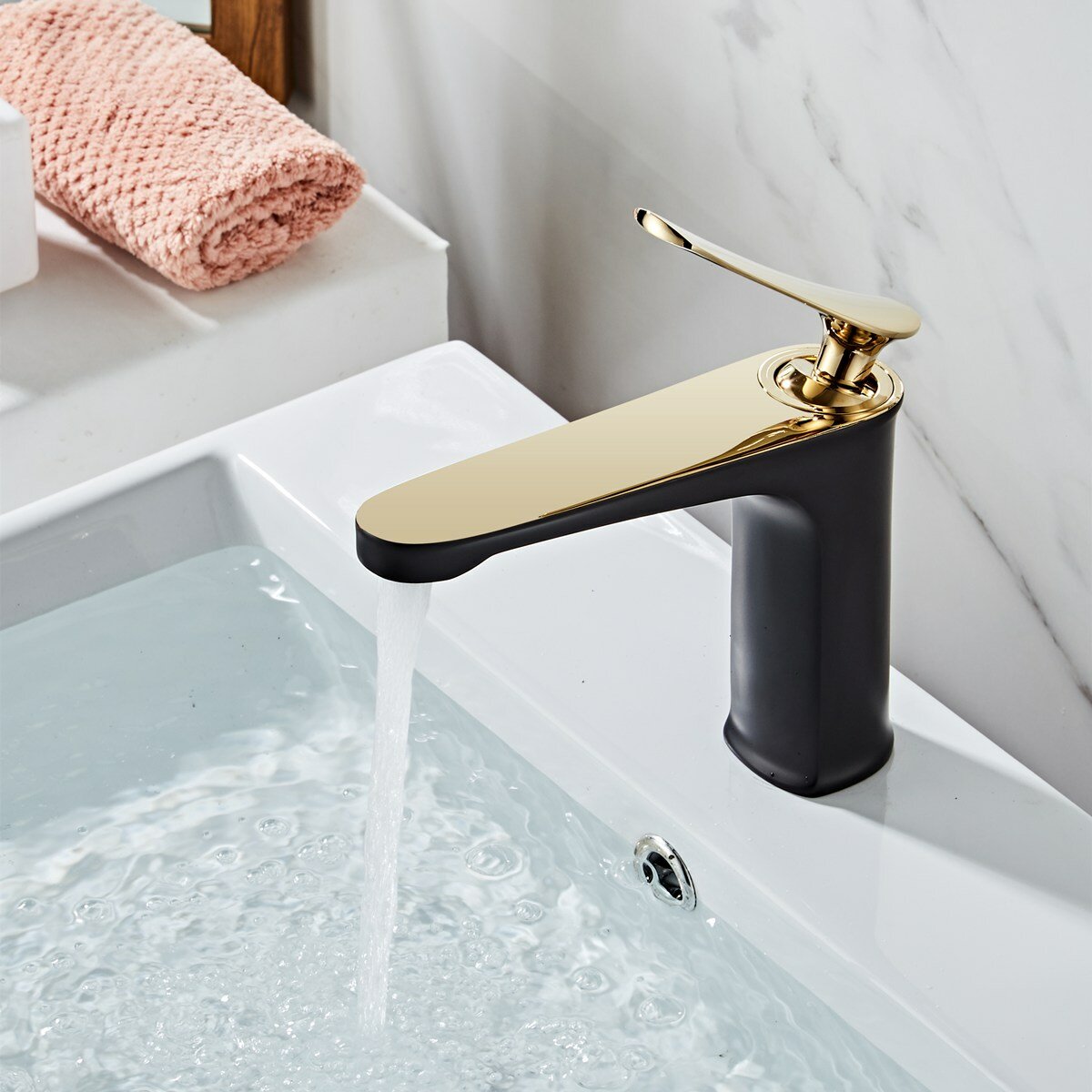 Gold Polished Luxury Bathroom Basin Faucet - Hot & Cold Water Mixer Tap with Single Brass Handle