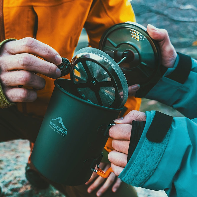 Camping Kaffeekanne mit French Press - Outdoor Becher &amp; Kochgeschirr für Wandern und Trekking