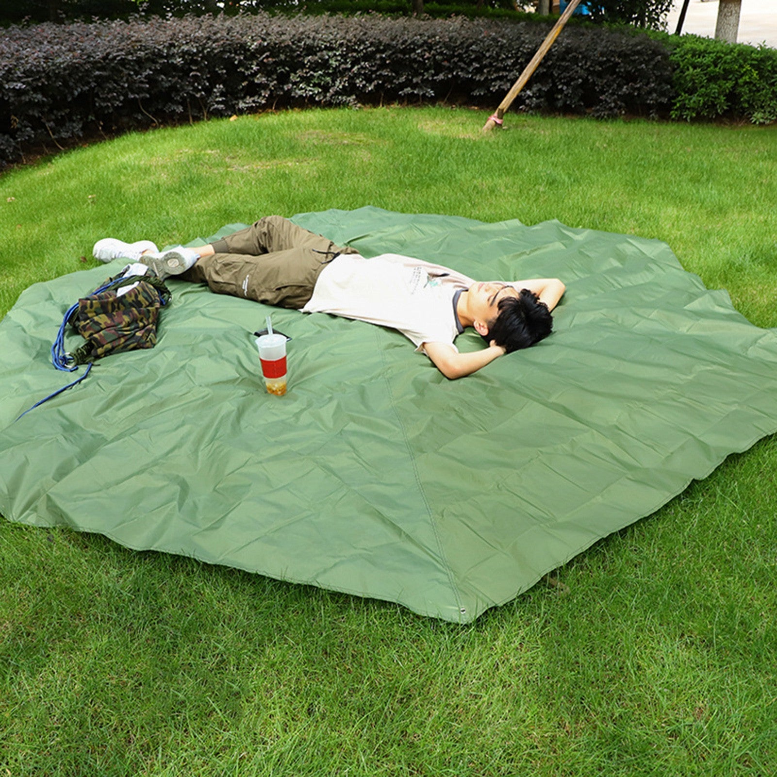 Outdoor Waterproof Camping Tarp: Multifunctional Picnic Mat, Beach Mat, Tent Footprint, Hexagonal Moisture-Proof Pad