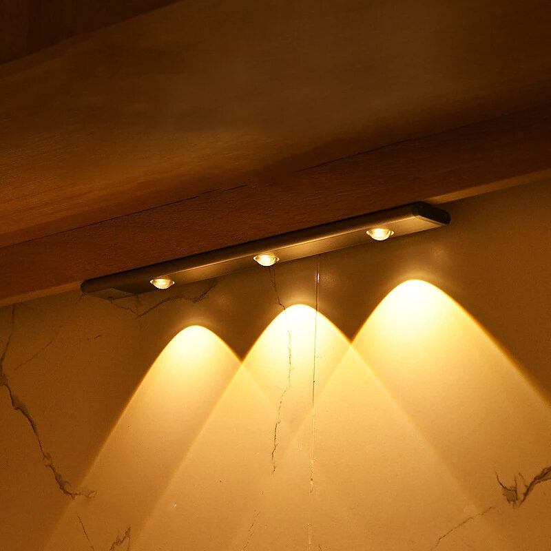 Intelligentes LED-Schranklicht mit menschlichem Körpersensor – ultradünn, USB-Aufladung, stanzfrei, 30/40/60/80 cm, Nachtlicht für den Kleiderschrank