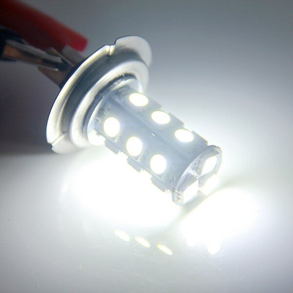 18 LEDs White Car Fog Light Bulb - High Brightness, Energy Efficient