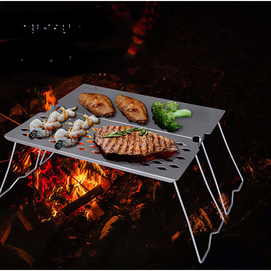 Titan-Campinggrill: Klappbare Bratplatte, kleiner Outdoor-Tisch, Picknick, Rucksackreisen, Steak-BBQ, Holzkohle-Netzgestell