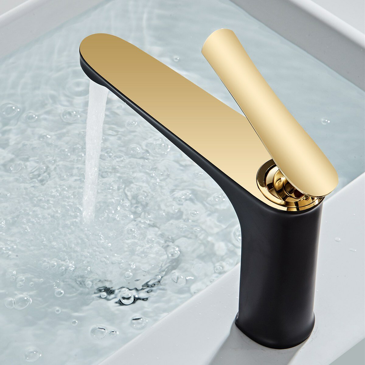 Gold Polished Luxury Bathroom Basin Faucet - Hot & Cold Water Mixer Tap with Single Brass Handle