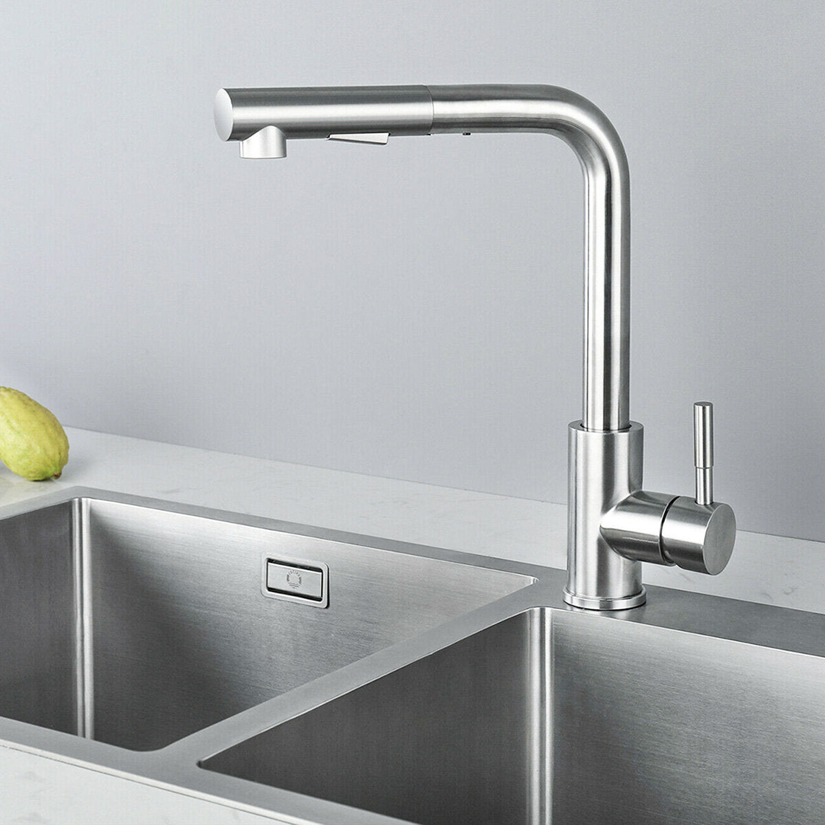 Single Lever Kitchen Faucet Mixer Tap with Pull-Out Shower
