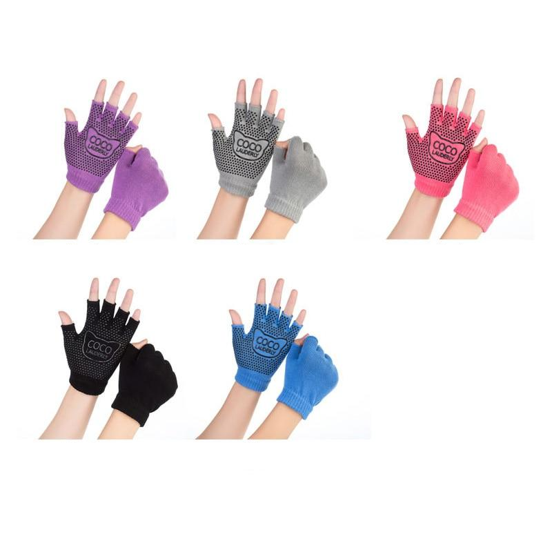 Rutschfeste Yogasocken und Halbfinger-Laufhandschuhe für Damen – 5 Farben, Baumwolle